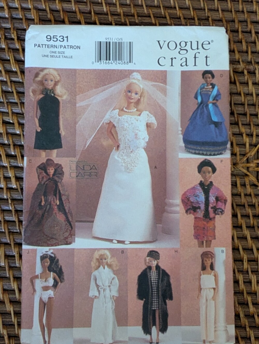 Vogue Craft Fashion Doll Clothes Wardrobe Pattern - Pre-Owned/Used